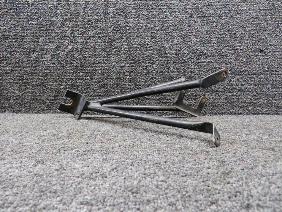 51672-002 Piper PA-31T Throttle Control Bracket with Aftermarket Cut