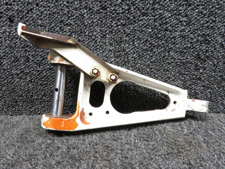 50-810032-8 Beech KA-90 Main Landing Gear Upper Torque Knee Assembly with Pin