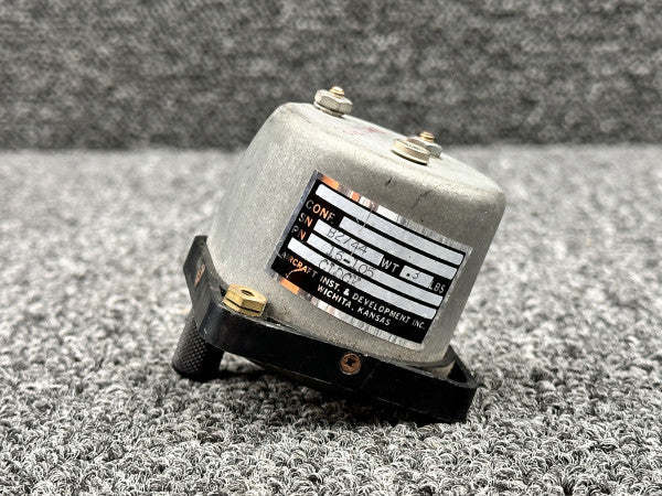 16-105 Aircraft Instrument & Development Electric Clock Indicator