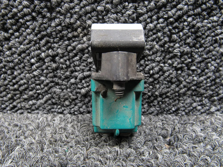 2TP1-2 SPL-Circuitry De-Fog Maintained Rocker Switch