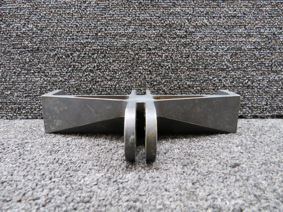 6631104-15 Cessna Citation 560XL Upper Scissor Fitting