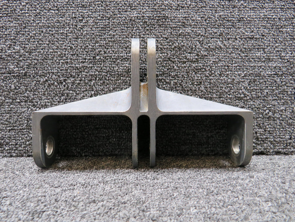 6631104-15 Cessna Citation 560XL Upper Scissor Fitting