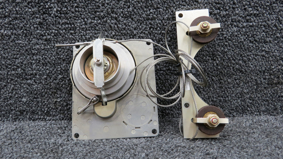 065-0030-02, 200-02428-0000 Bendix King KM-275 Servo Mount and Pulley