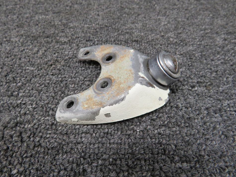 35-825024 Beechcraft F35 Nose Wheel Straightener Roller Assembly