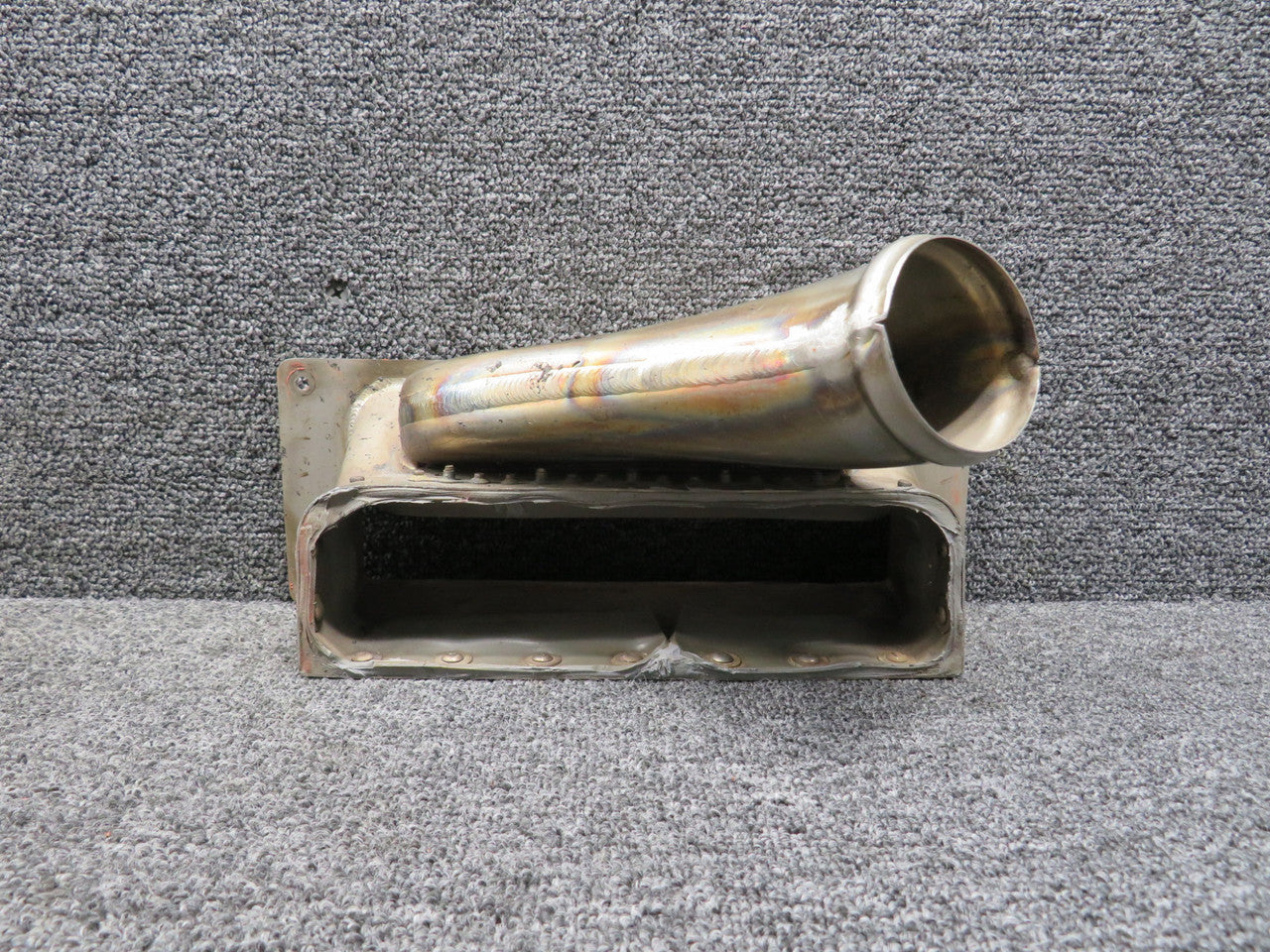 user_418ec168 ページ 6614081-22 Cessna Citation 560XL Precooler Duct Weld Assembly RH