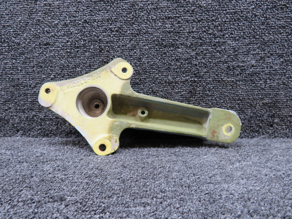 115-610014-21 Beechcraft B100 Elevator Control Horn Assembly LH (Damaged Edge)