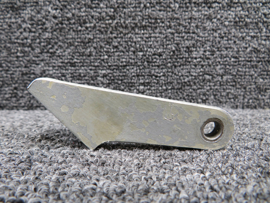 25666-000 Piper PA-30 Shimmy Dampener Mount Bracket