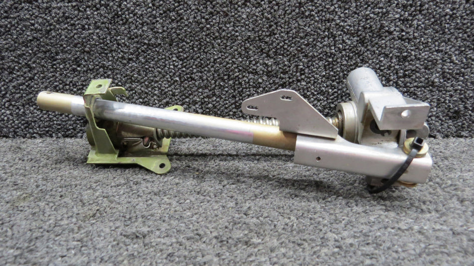 C301001-0901 (Use: C301002-0206) Cessna 337G Flap Actuator Assy (Minus Motor)