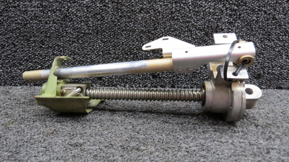 C301001-0901 (Use: C301002-0206) Cessna 337G Flap Actuator Assy (Minus Motor)