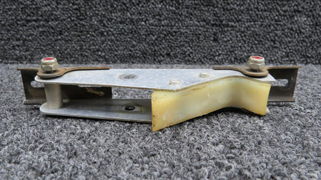 Cessna Aircraft Parts 1541051-3, 1541053-1 Cessna 337G Main Gear Uplock Pawl Support Assembly