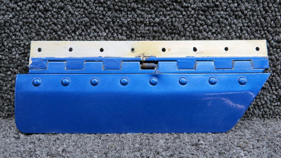 Cessna Aircraft Parts 1512354-8 Cessna 337G Main Gear Strut Door Hinge Assembly