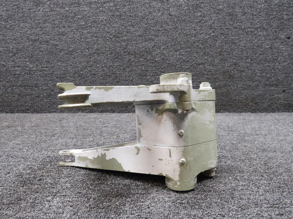 Cessna Citation 6662101-13 Cessna Citation 560XL Inboard Flap Bellcrank Assembly LH