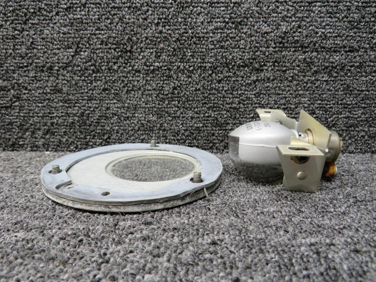 Cessna Citation 31-2345-2, A7079B-24 Wing Inspection Lens Retainer with Bulb RH