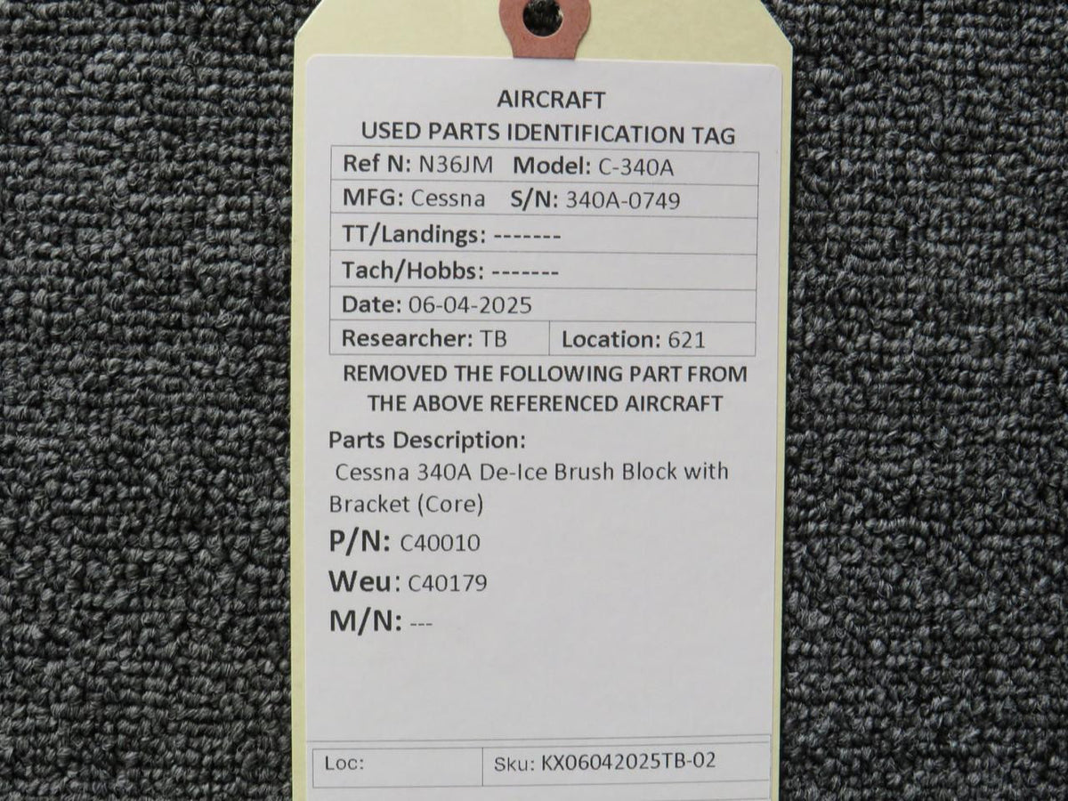 Cessna Aircraft Parts C40010 (Weu: C40179) Cessna 340A De-Ice Brush Block with Bracket (Core)