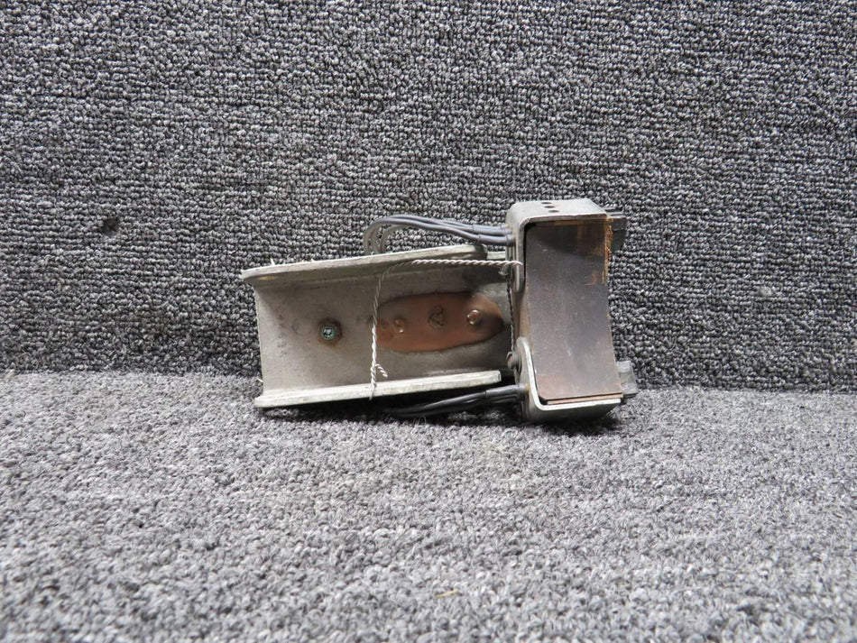 Cessna Aircraft Parts C-40010 (Weu: C-40179) Cessna 340A De-Ice Brush Block with Bracket