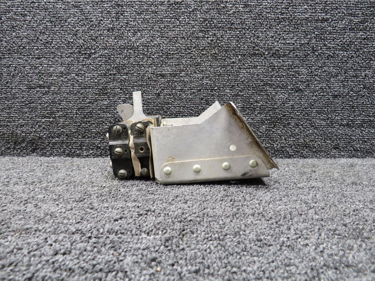 Beechcraft Parts 95-364011 Beech 55C Landing Gear Limit Switch with Bracket