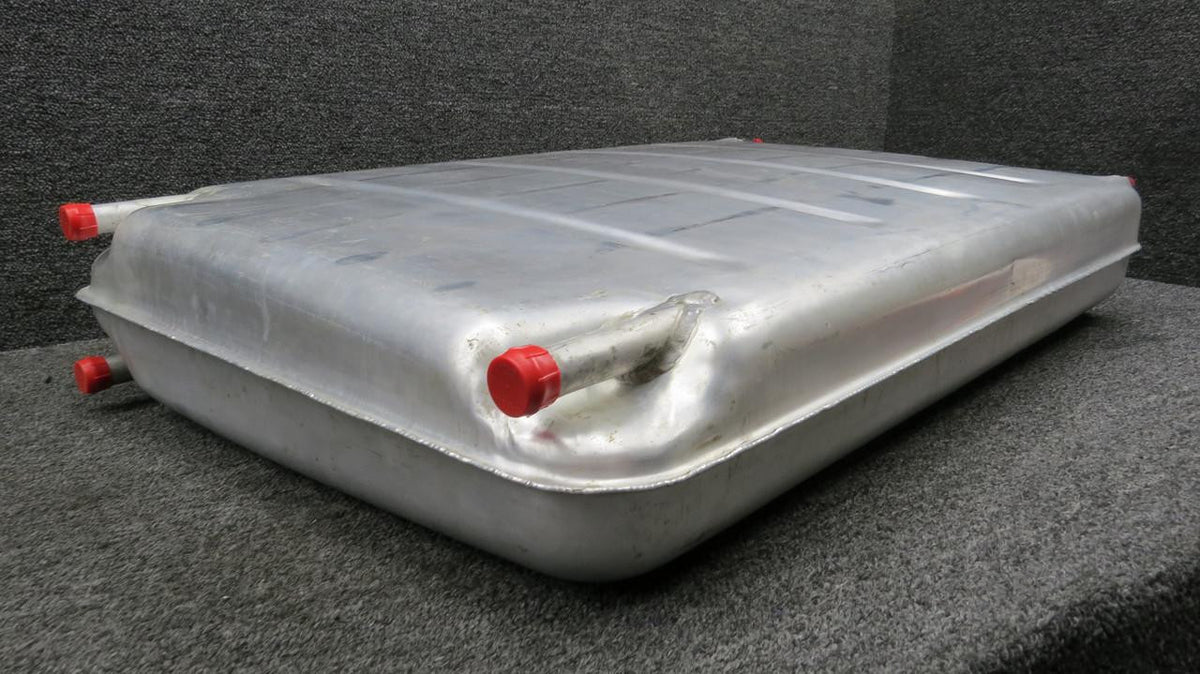 Cessna Aircraft Parts 1516131-6 Cessna 337G Middle Wing Fuel Tank RH