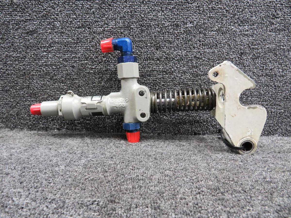 Cessna Citation 5527504-3 Cessna Citation 560XL Main Gear Uplock Actuator Assembly with LH Hook