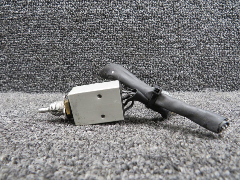 Cessna Citation 65-430087 Cessna Citation 560XL Main Gear Uplock Switch LH or RH