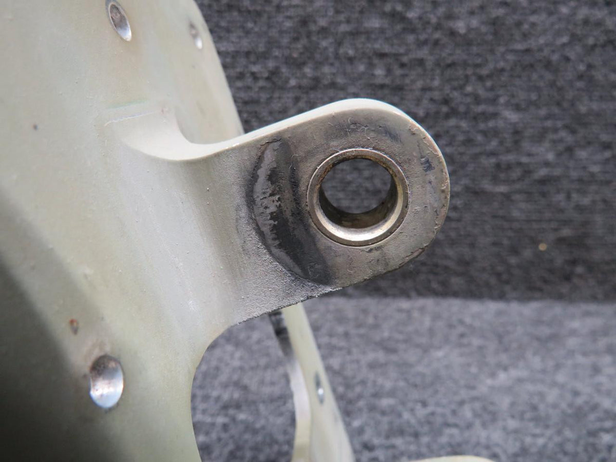 Cessna Citation 6631105-4 (Use: 6631105-12) Cessna Citation 560XL Attach Lug Assembly RH