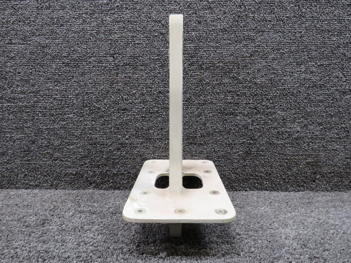 Cessna Citation 6631105-4 (Use: 6631105-12) Cessna Citation 560XL Attach Lug Assembly RH
