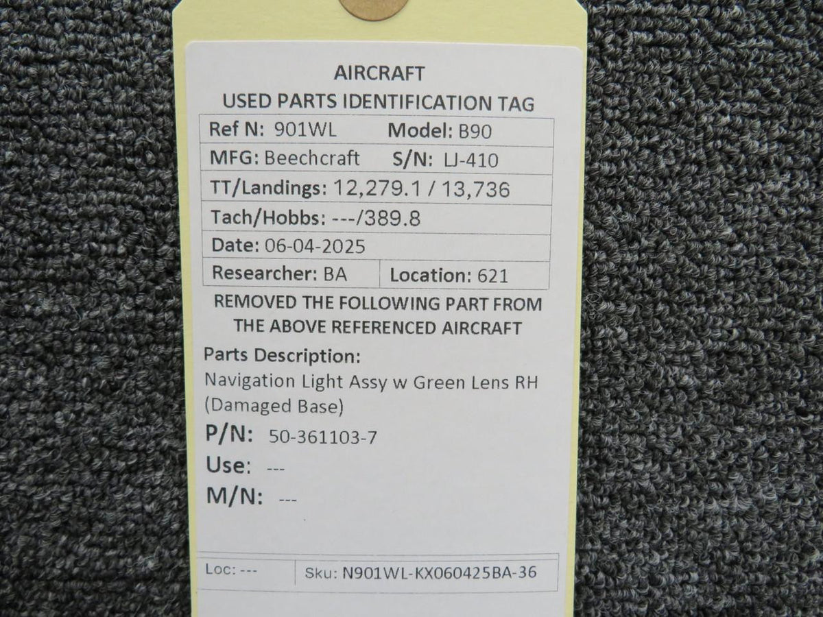 Beechcraft Parts 50-361103-7 Beechcraft B90 Navigation Light Assy w Green Lens RH (Damaged Base)