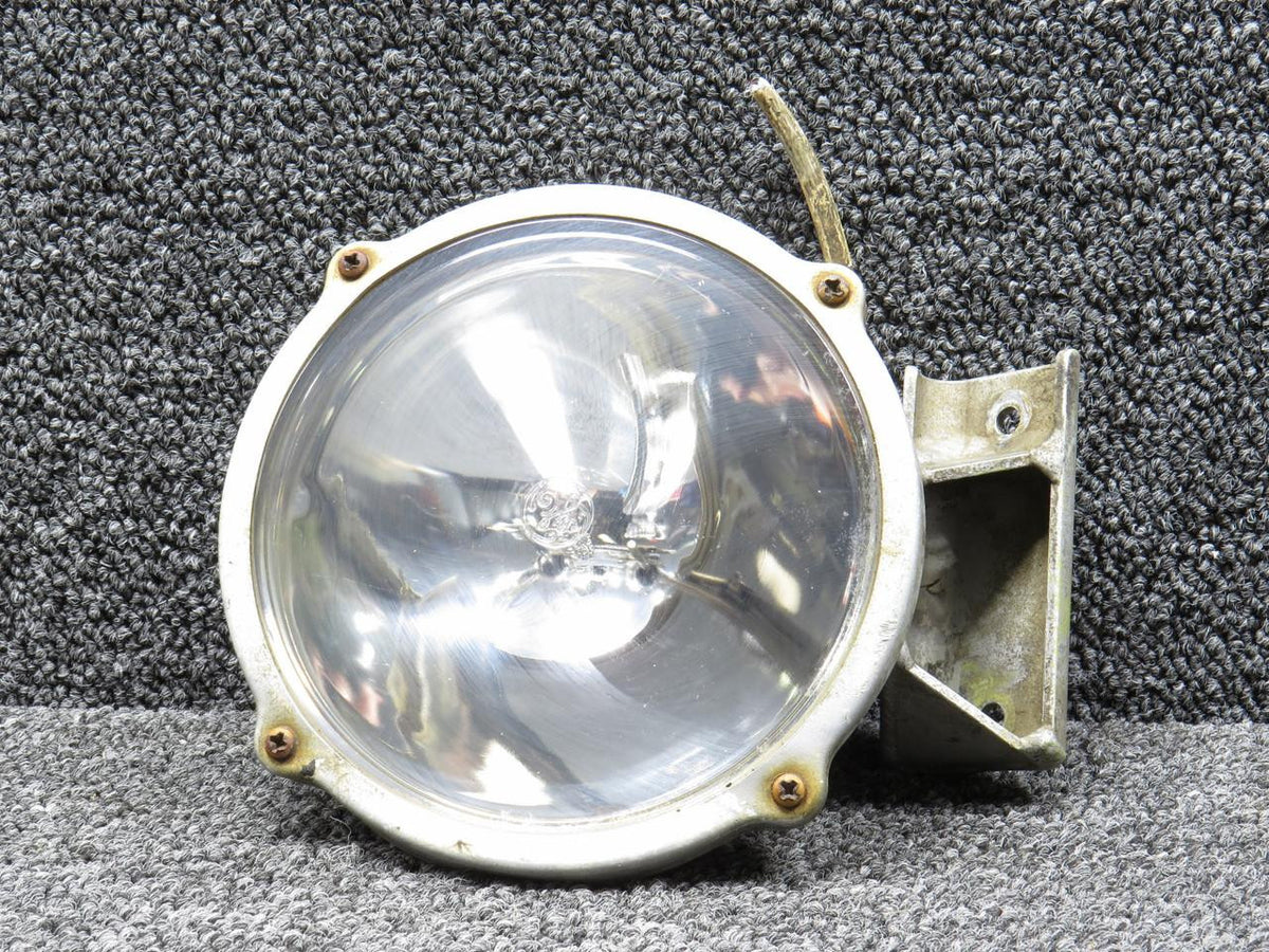 Grimes D-7585-18 Lear 25B Grimes Taxi Light Assembly with Clear Lens