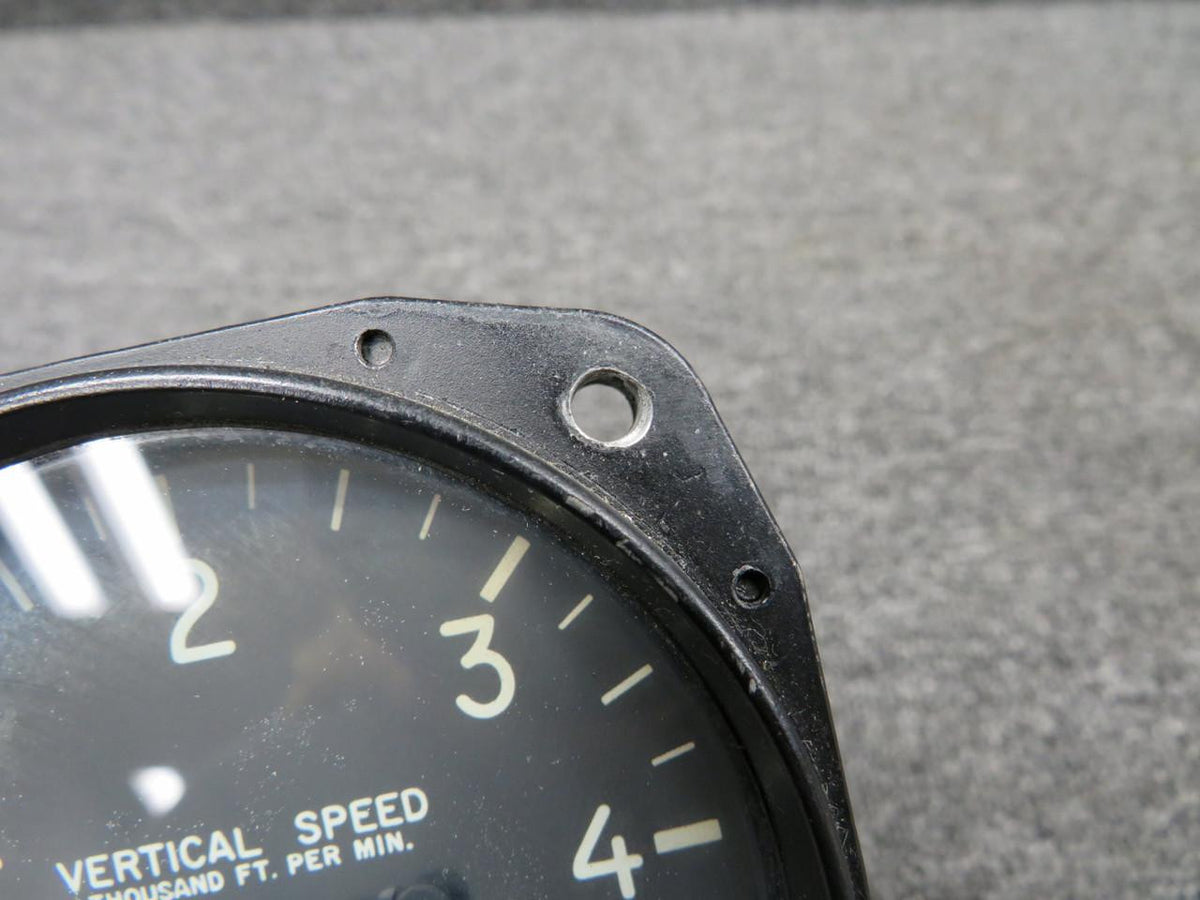 Weston 22-204-02-A (Alt: 50-384073) Weston Vertical Speed Indicator (Cloudy Screen)