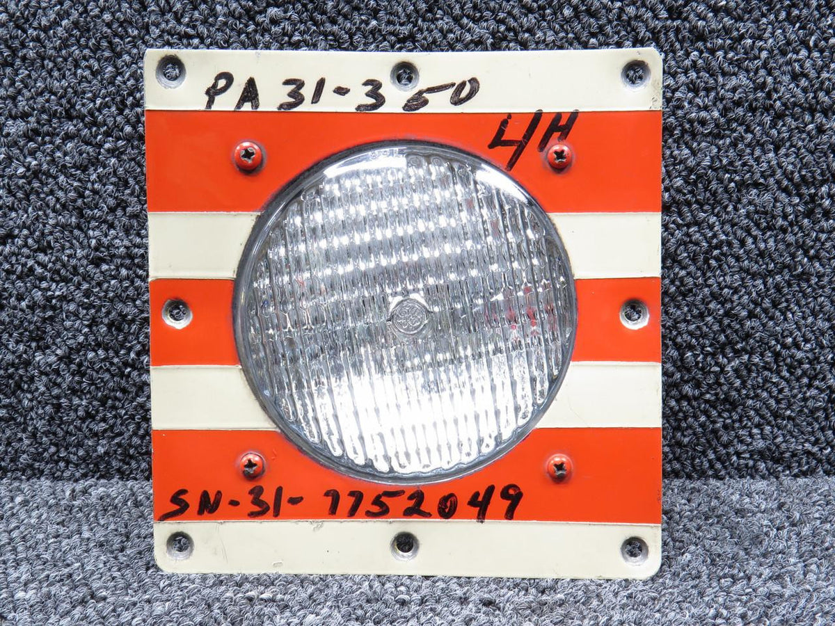 General Electric 44402-000, 4593 Piper PA31-350 General Electric Wing Inspection Light Assembly