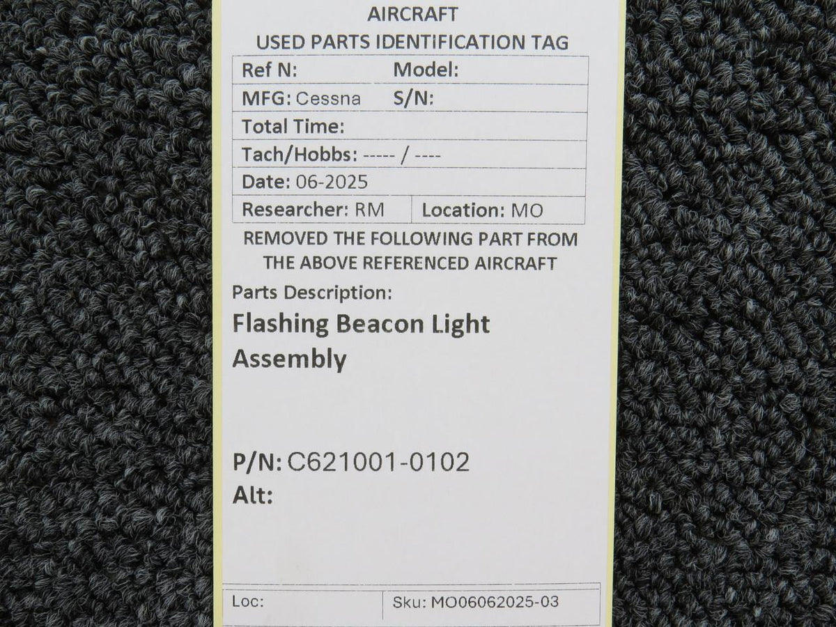 Cessna Aircraft Parts C621001-0102 Cessna Flashing Beacon Light Assembly