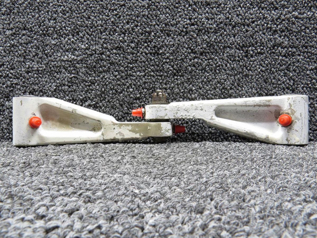 Cessna Aircraft Parts 0841002-1 Cessna C-421-A Nose Landing Gear Scissor Torque Link Assembly