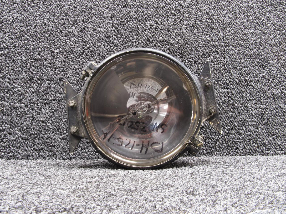 Hawker 4553 Hawker DH-125-1A Sealed Beam Landing Lamp with Mounting Bracket
