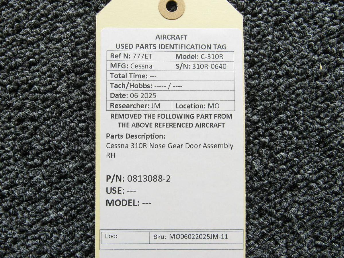 Cessna Aircraft Parts 0813088-2 Cessna 310R Nose Gear Door Assembly RH