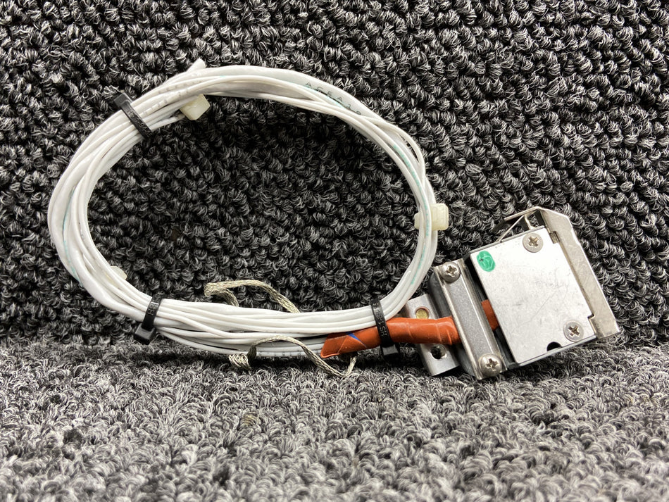 125-00081 Garmin Avionics Connector w Blue Insert & Harness