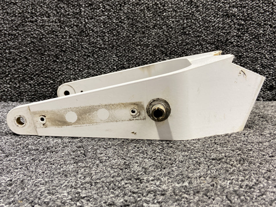 11638-004 Cirrus SR22T Nose Gear Fork Assembly (Damaged Bushing)