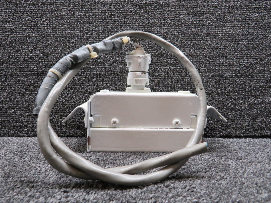30-1467-1 Grimes Navigational Strobe Light (Cloudy Lens)