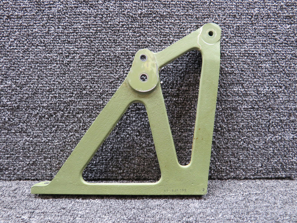 50-524435 Beechcraft King Air B90 Aileron Bellcrank Bracket