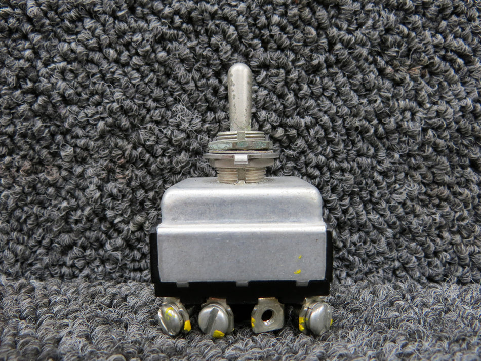 7664K5 (Alt: MS25068-23) Cutler-Hammer Toggle Switch Assembly
