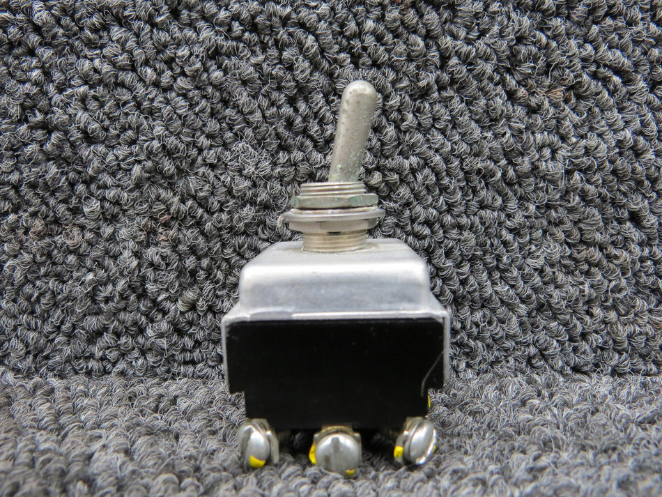 7664K5 (Alt: MS25068-23) Cutler-Hammer Toggle Switch Assembly