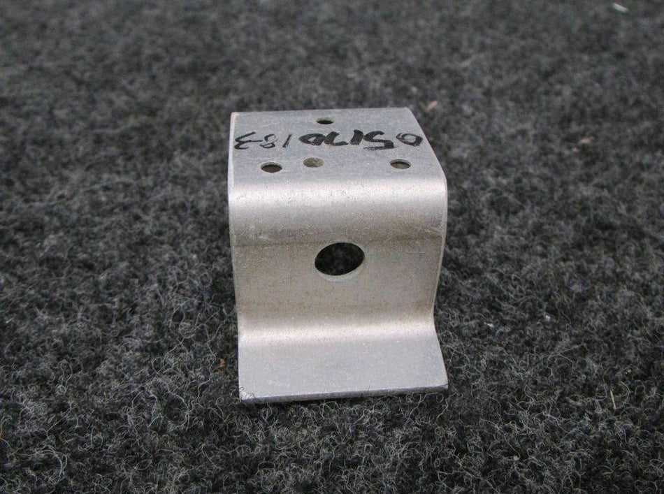 0517018-3 (Use: 0517018-8) Cessna Bracket Assembly (New Old Stock) (SA)