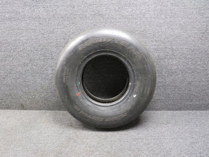 265F86-8 Goodyear Flight Custom III 22 x 6.75-10 Tire (NOS)