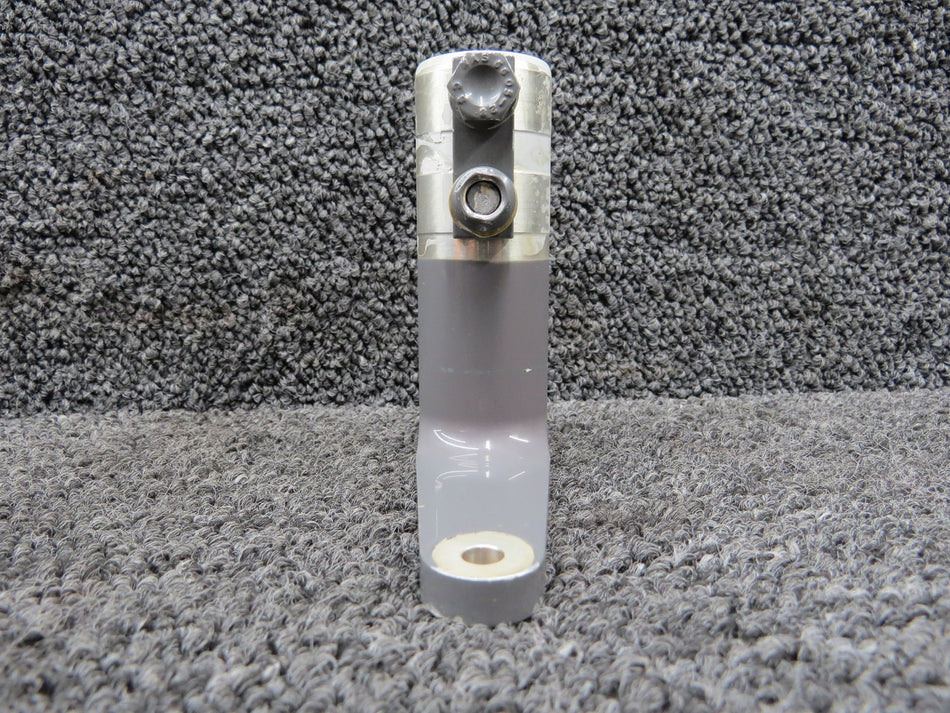D195-1 Robinson R44 Forward Tail Rotor Yoke Assembly (Length: 3.75”)