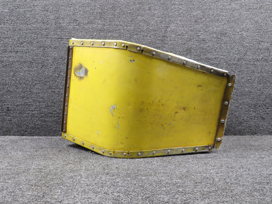 50-910275-689 Beechcraft King Air B90 Induction Air Bypass Duct Assembly