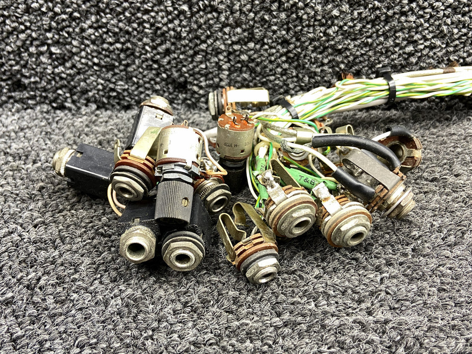 Beechcraft 35 Headset, Microphone Jack Set