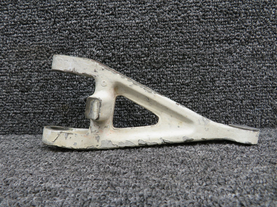 35-825193-1 (Cast: 35-825193) Beechcraft 95 Nose Gear Lower Torque Link