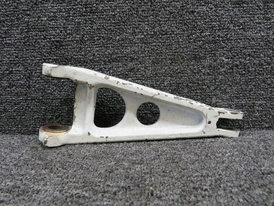 36-810016-1 (Use: 35-815194-13) Beechcraft 95-B55 Lower Main Gear Torque Knee