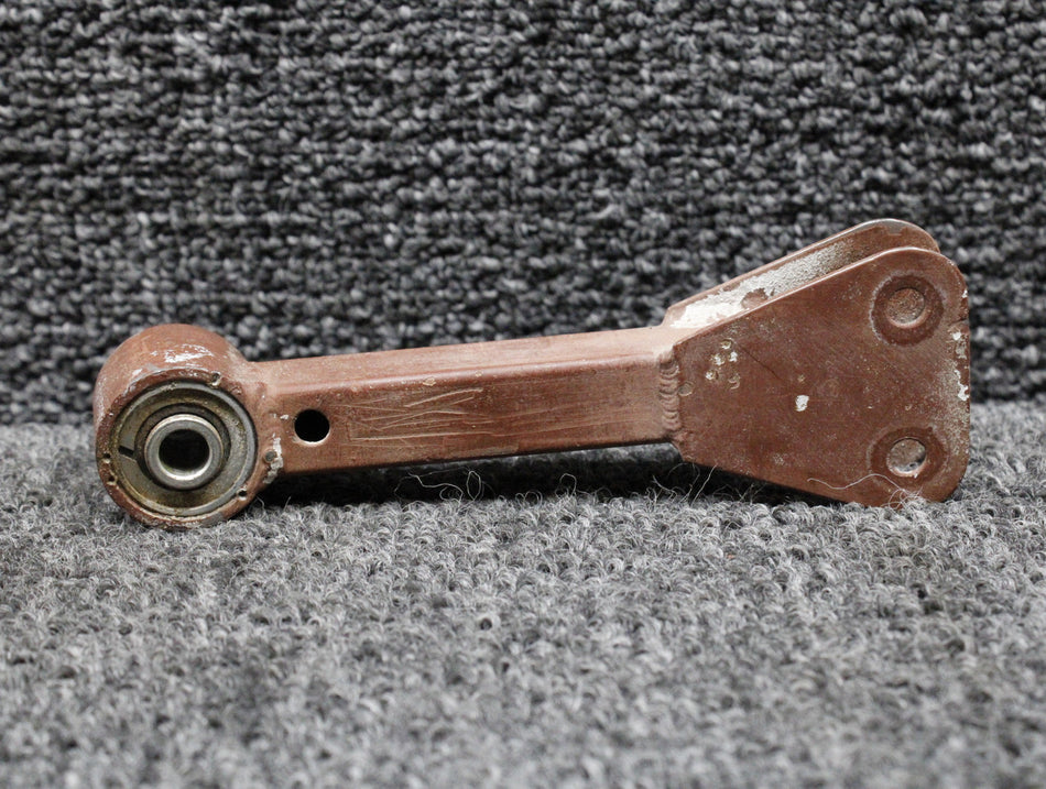 27-71004-007 Swearingen SA-226T Aileron Link Outboard LH or RH