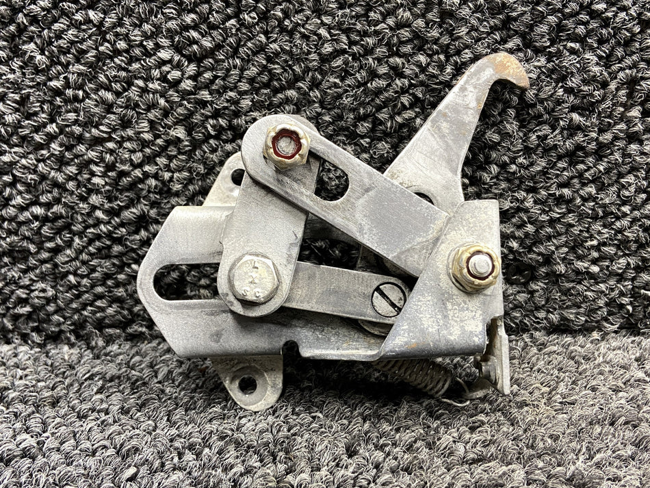 35-410456 Beechcraft S35 Upper Cabin Door Latch Assembly