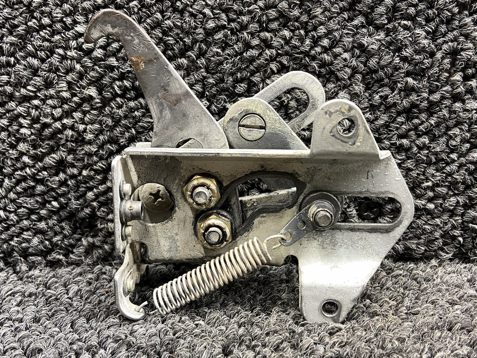 35-410456 Beechcraft S35 Upper Cabin Door Latch Assembly