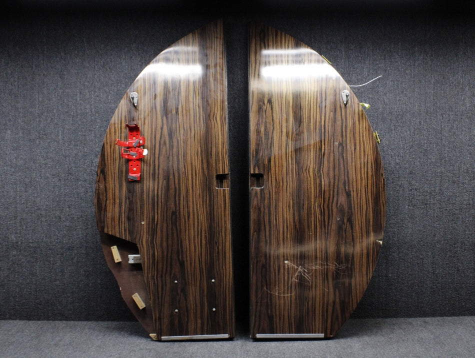 Swearingen SA-226T Forward Privacy Sliding Door Assembly